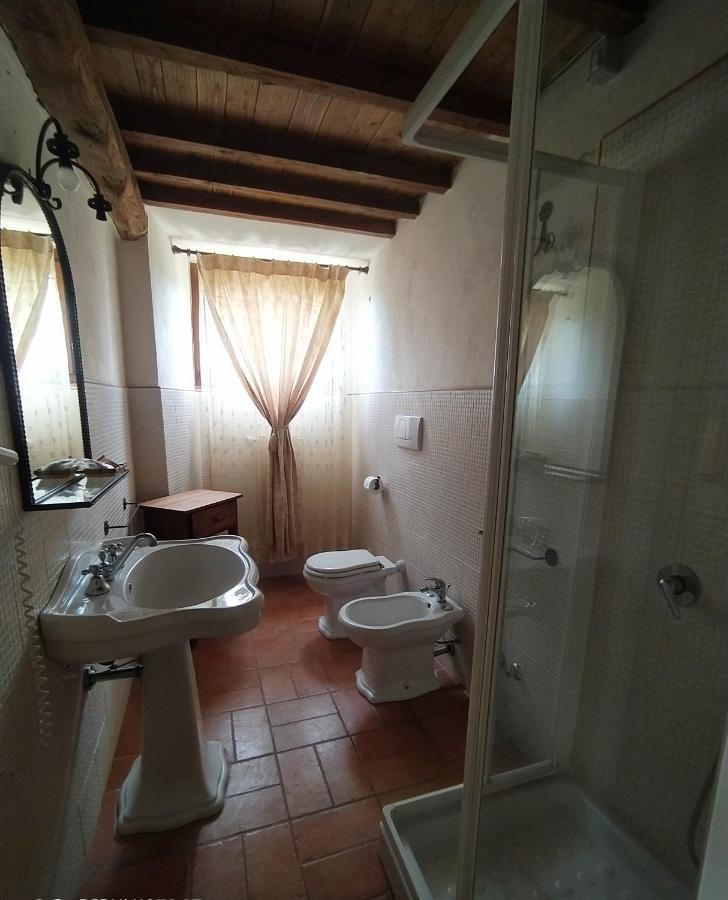 Monastero Le Grazie Hotel Amelia Bagian luar foto
