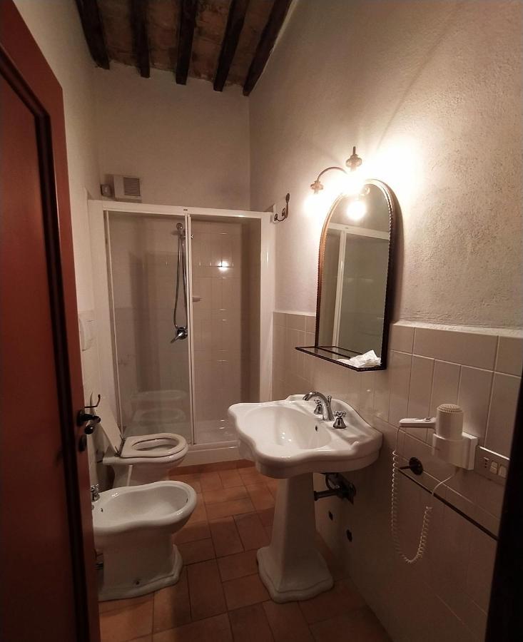 Monastero Le Grazie Hotel Amelia Bagian luar foto