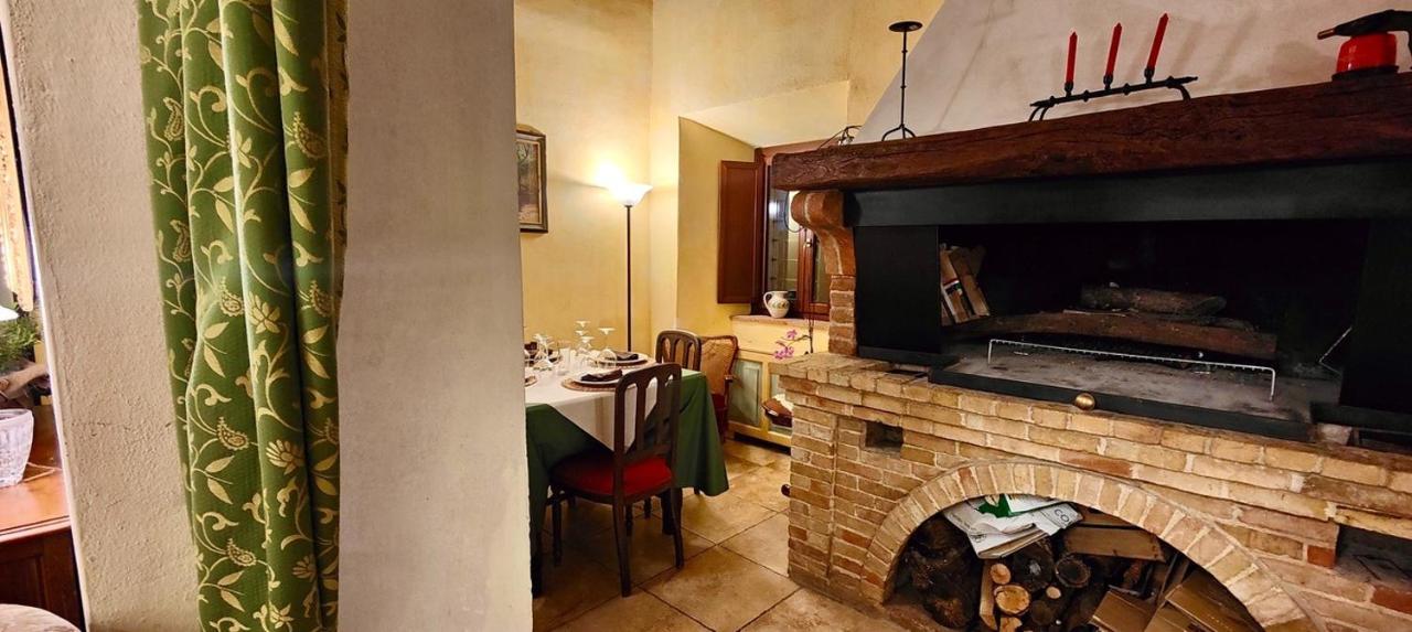 Monastero Le Grazie Hotel Amelia Bagian luar foto